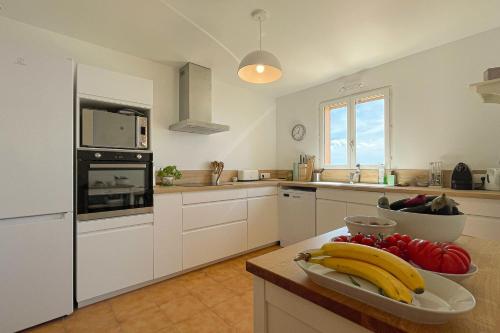 Kitchen, Sea-view villa for 11 guests with a heated infinity pool in Antheor