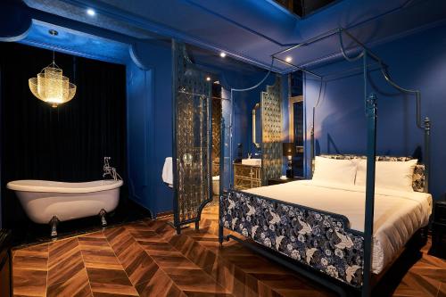 room detail thumbnail 1
