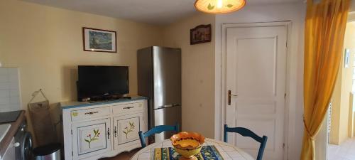 Apartment with terrace and views of the port in Frejus Plage