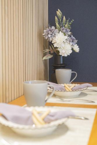 White court Shinjuku203