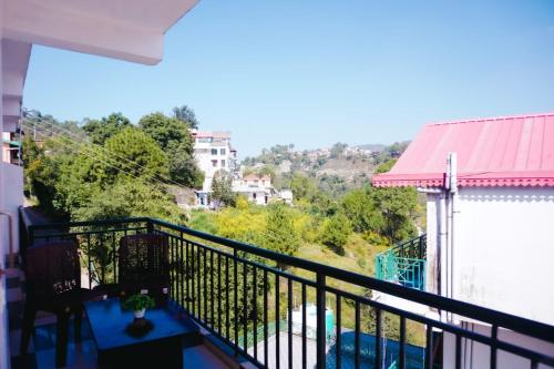 Dhananjay home stay in Dharampur