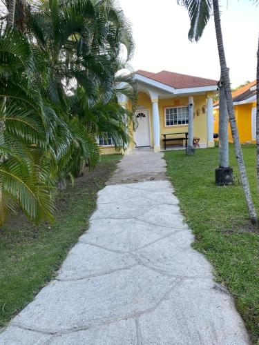 A homely villa at the beach in Salitran