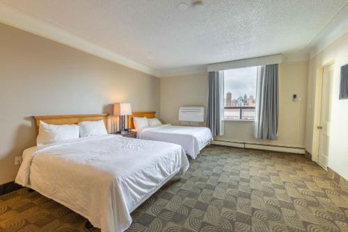 The Prince Arthur Hotel Room Type - Queen Room