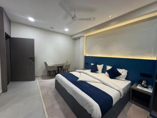 Hotel Aryan Inn at Railway Station Road Haridwar - image 2