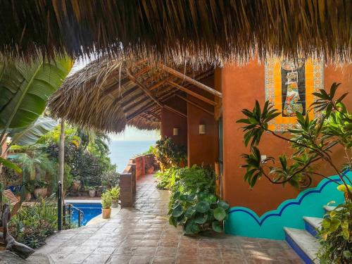 Unique Mexican Charm Cliffside Villa Casa Linda