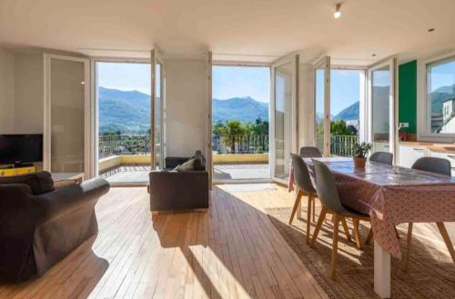 Magnifique appartement terrasse, hypercentre, parking privé - Location saisonnière - Argelès-Gazost