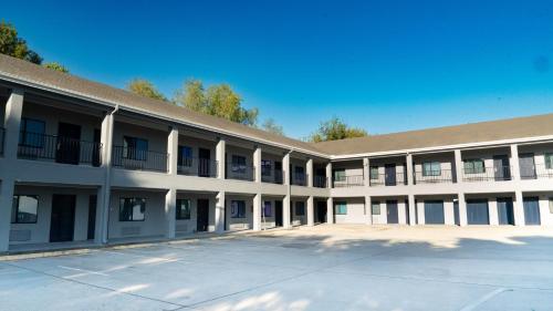 Airway Inn - image 12