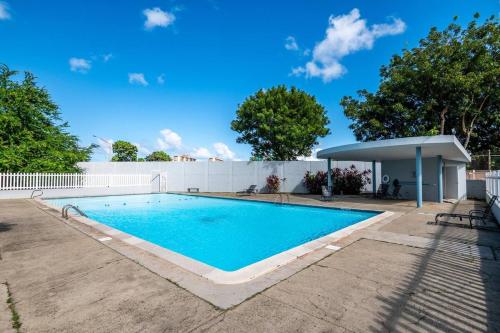 Remodeled 3BR Pool Carolina Airport Area in Carolina