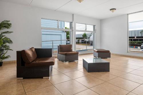 Remodeled 3BR Pool Carolina Airport Area in Carolina