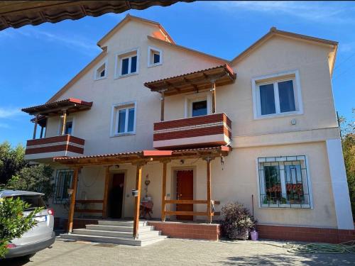 . Preni Suites