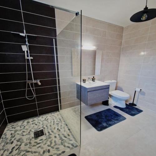 Shower, La Casa Bongo - T4 cosy en pleine nature in Capesterre-Belle-Eau