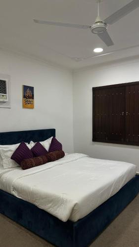 Big & Quiet Apartment in 마디낫 이사