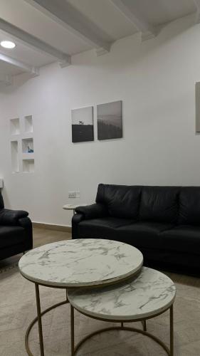 Big & Quiet Apartment in 마디낫 이사