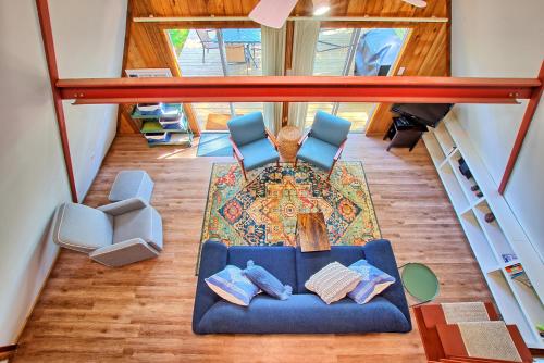Cozy Toledo Bend A-Frame with Waterfront Views! in Burkeville, USA