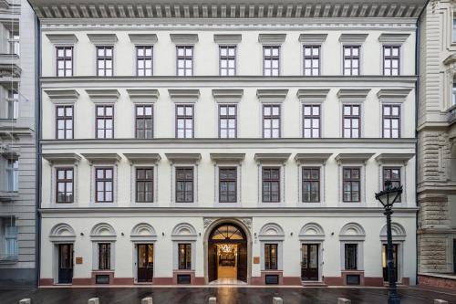BasiliQ Hotel - image 14