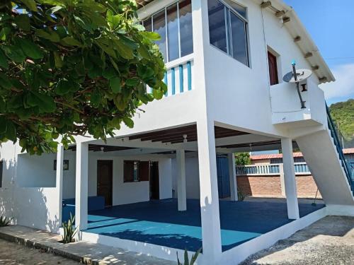 . Villa Solara - A Beachfront Residence