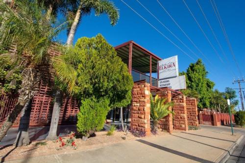 . Elkira Court Motel