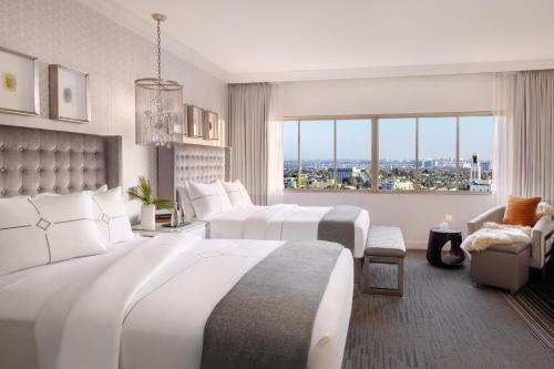 2 queen beds