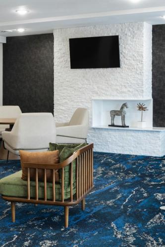Fairfield Inn and Suites by Marriott Fort Wayne - image 8