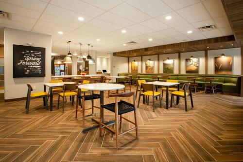 อาหารและเครื่องดื่ม, Fairfield by Marriott Inn & Suites Greenville Spartanburg/Duncan in ดันแคน (SC)