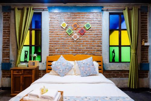 2 bedrooms, 3 beds