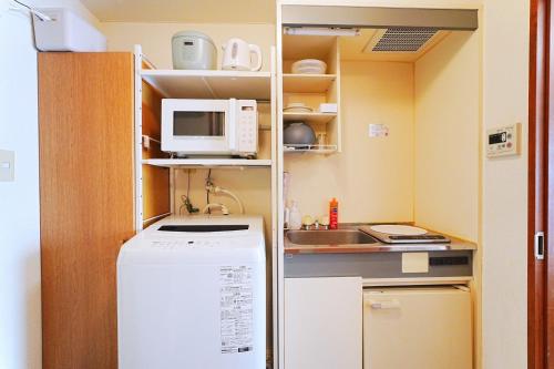 10 minutes to Shibuya by train, 2 beds, great access, Yoyogi Uehara