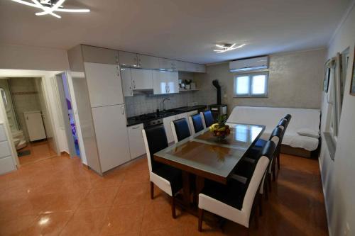 Holiday home Hrvace - Split Riviera 7302 in Rumin