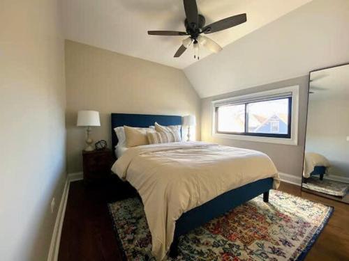 Modern 4 Bedroom Condo in Lakeview - image 10