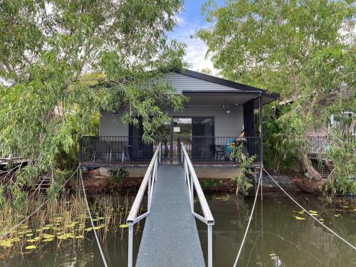. Black Wattle Bungalow 30 Lake Bennett