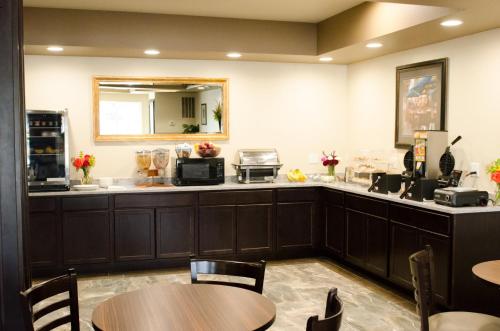 餐飲選擇, 摩西湖酒店 (Inn at Moses Lake) in 摩西湖市