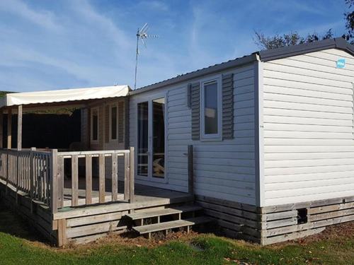 Mobil home confortable avec terrasse - API-1-52-1015 - Camping - Le Gosier
