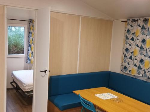 Mobil-home confortable avec terrasse - API-1-52-1100 in Luynes