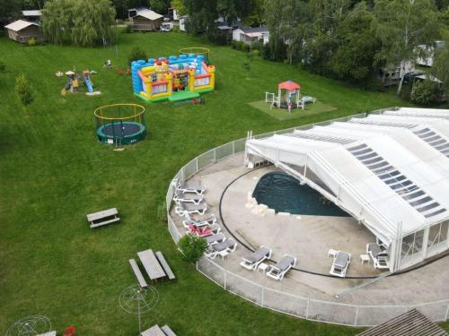 Mobil-home confortable avec terrasse - API-1-52-1100 in Luynes