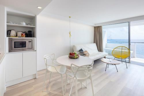 Sud Ibiza Suites - image 8