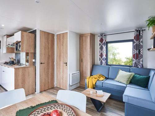 Location Mobil-home avec Terrasse à Illiers-Combray - API-1-52-1153 (Location Mobil-home avec Terrasse a Illiers-Combray - API-1-52-1153) in Iljēra-Kombrē