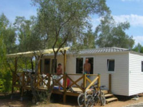 Mobil-home pour 6 personnes avec terrasse - API-1-52-1178 in Villecroze ciems