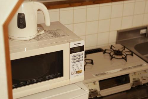 Green & Orange House - Economic APT in Tokyo Tranquil Block, with Direct Access to Ginza & Akihabara