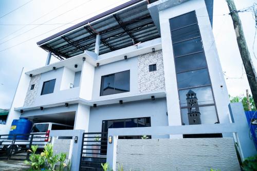 Exterior view, RedDoorz @ Kopinos Tourist Inn Hotel in Del Carmen