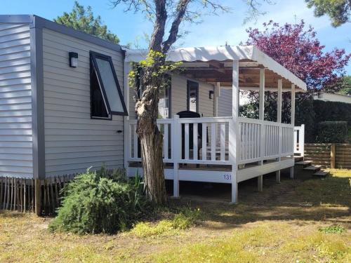 Mobil home confortable avec terrasse pour 6 - API-1-52-1194