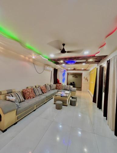 RD Villa in كاليان