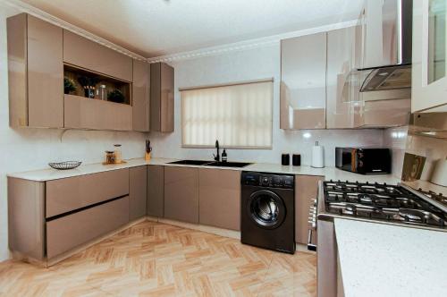 Charming 3 Bedroom BB in Harare, Perfect for Families and Travelers in 北哈拉雷