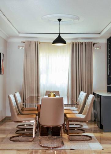 Charming 3 Bedroom BB in Harare, Perfect for Families and Travelers in 北哈拉雷