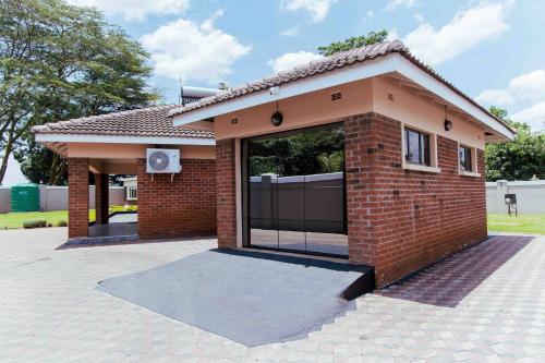 Charming 3 Bedroom BB in Harare, Perfect for Families and Travelers in 北哈拉雷