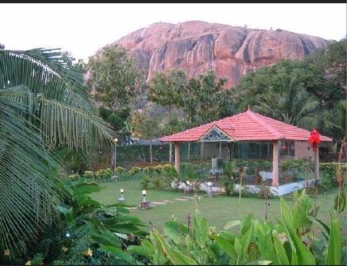 Ételek és italok, ALPS RESIDENCY in Thiruparangundram