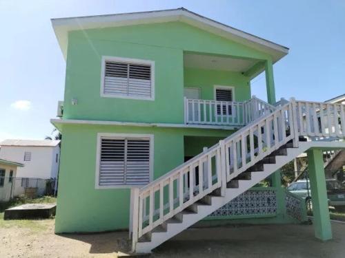 Garifuna Shores Guest Suite – khách sạn tại Dangriga