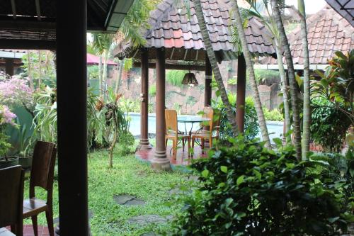 wspólne pomieszczenie/salon TV, Prambanan Guesthouse near Imogiri Pine Forest