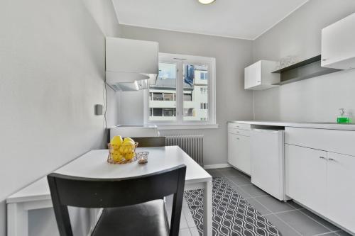 Kitchen, Forenom Serviced Apartments Oslo Rosenborg near Sushi Adamstuen