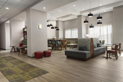 Hampton Inn & Suites by Hilton Somerset - 로비