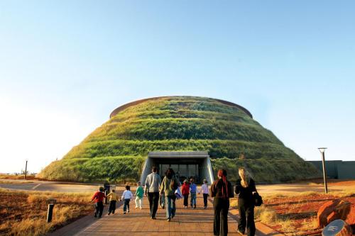 . Maropeng Boutique Hotel