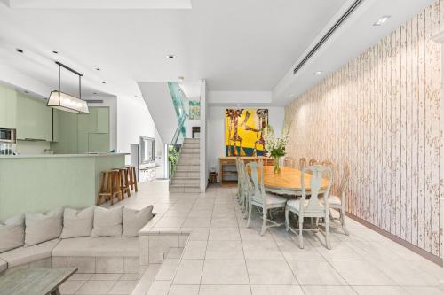 Facilities, Sunlit Glasshouse Oasis with Private Pool in Double Bay